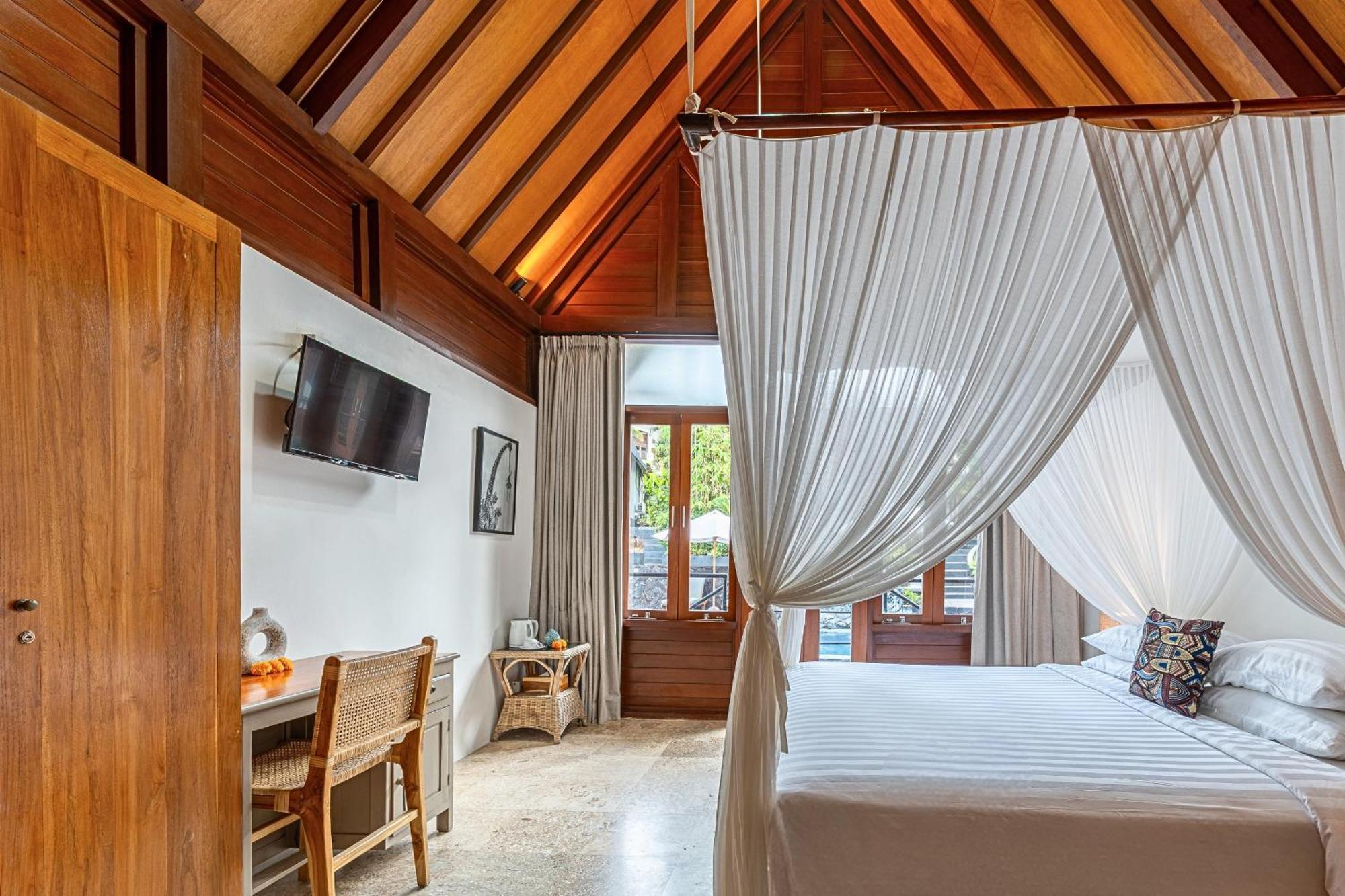 Resor S Hidden Valley Bali 4*